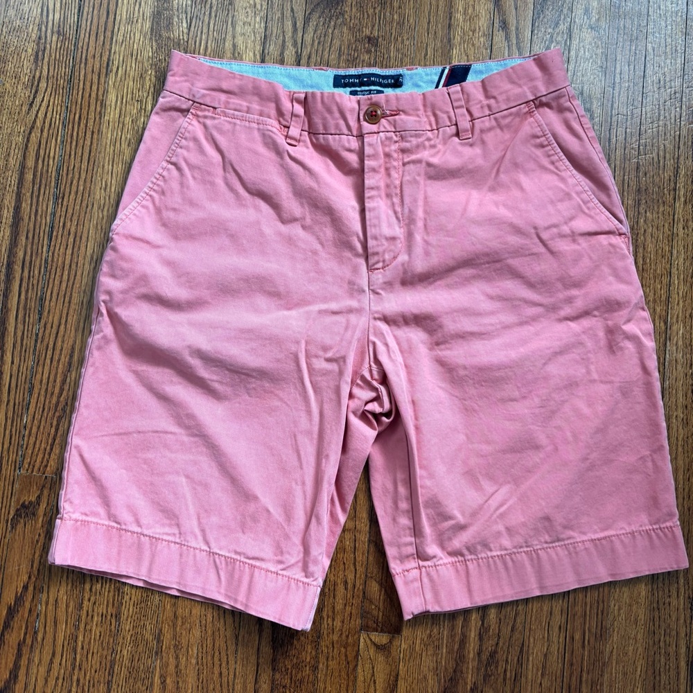 Tommy Hilfiger Pink Classic Fit Men’s Shorts, size 31 waist